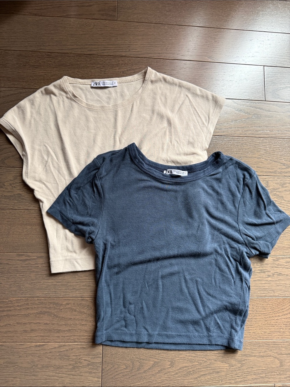 Zara Short Sleeve Crop Tops in Beige and Navy (2-Pack)